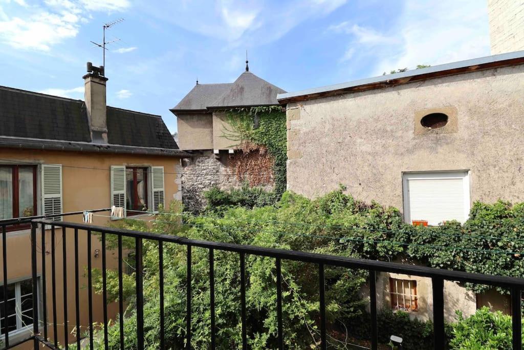 Les Hauts Du Chateau Apartment *